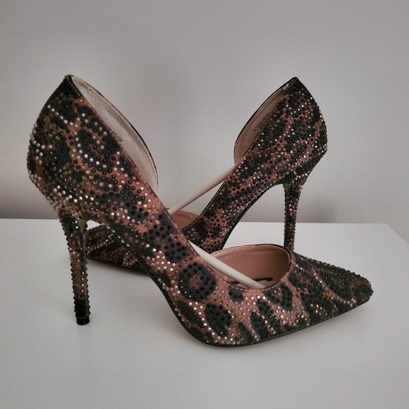 Betsey Johnson Shoes - Betsey Johnson Elyza NIB